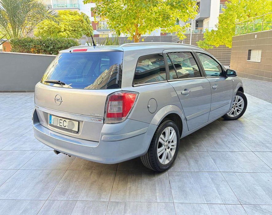 OPEL ASTRA CARAVAN 1.7CDTI ano 2007 Motor ISUZU Versão Cosmo