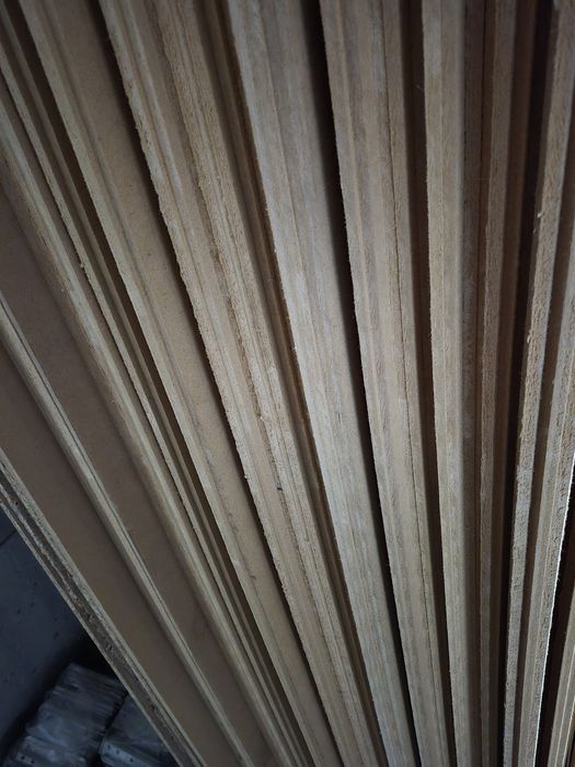 Płyta MDF 19, 8mm oraz HDF 3mm.