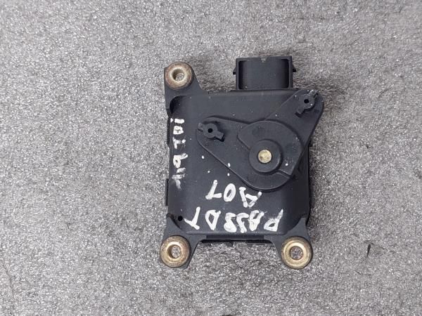 Motor da comporta da sofagem VOLKSWAGEN Passat (3B2)