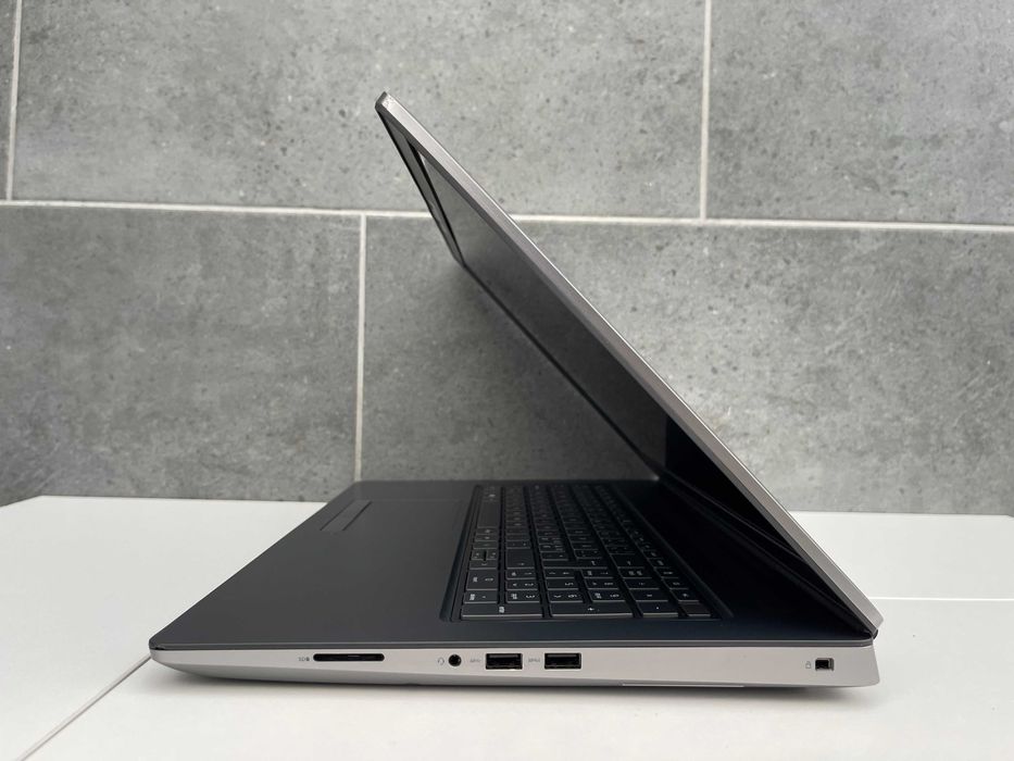 Dell Precision 7750/i9-10885H/64Gb DDR4/1Tb M2/17" IPS/RTX 4000 (8Gb)