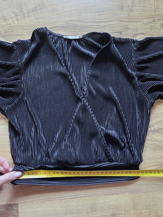 Crop top na krótki rękaw Reserved S