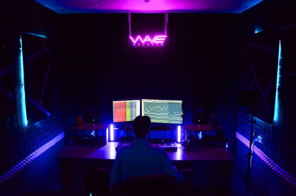 Wave records - студія звукозапису. (м. Львів, вул. Братів Міхновських)