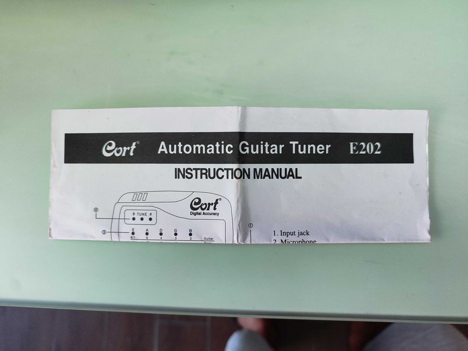 AFINADOR Guitarra Automatico Cort E202