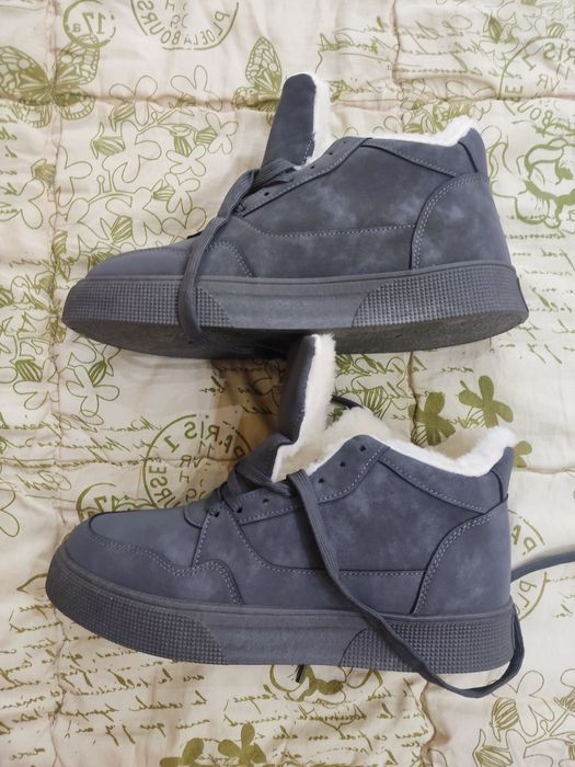 Ботинки зимние новые 41 размер