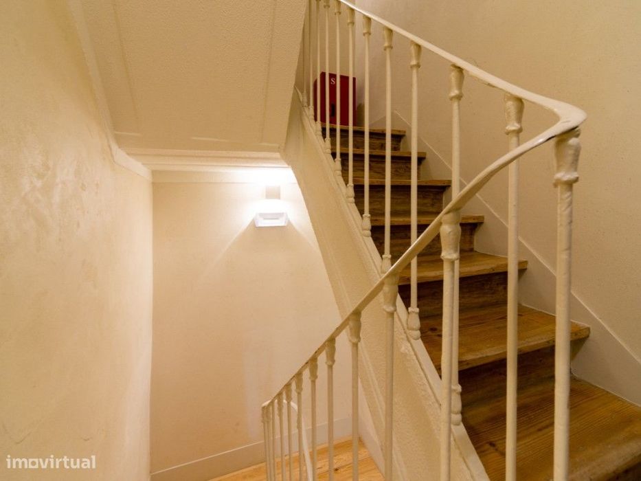 Apartamento T4 na Rua do Telhal
