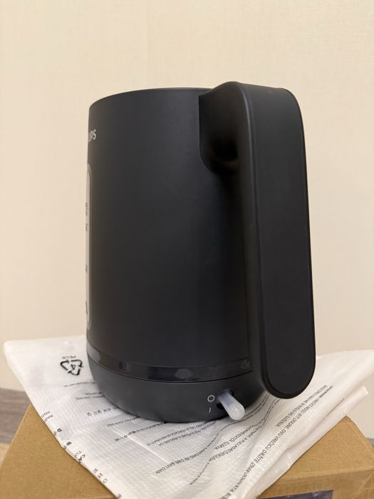 Електрочайник Philips Series 1000 HD9314/90