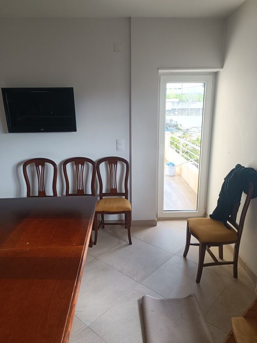 Mesa de sala e ou cozinha + 6 cadeiras