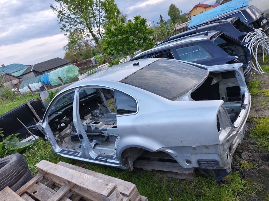 Чвертка, кузовні деталі Passat b5+ седан