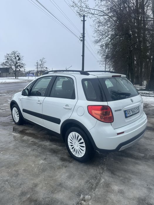 Продам  Suzuki SX4 2014