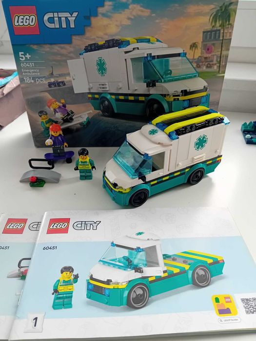 LEGO City 60451 - karetka pogotowia