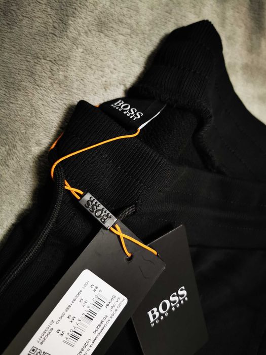 Spodnie Dresowe Hugo Boss Dresy Premium czarne kwadrat
