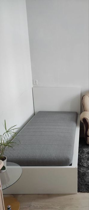 Ліжко односпальне