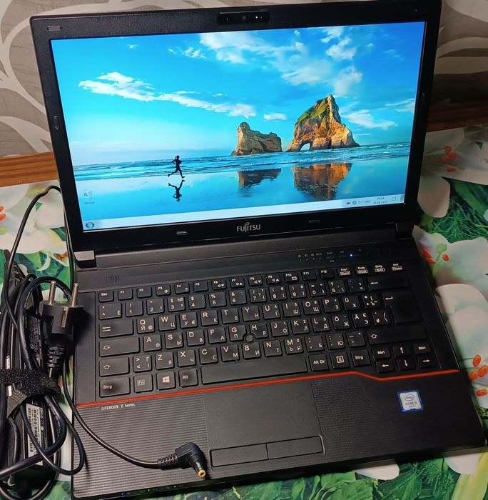 Fujitsu 14" e546 / i5-6200u