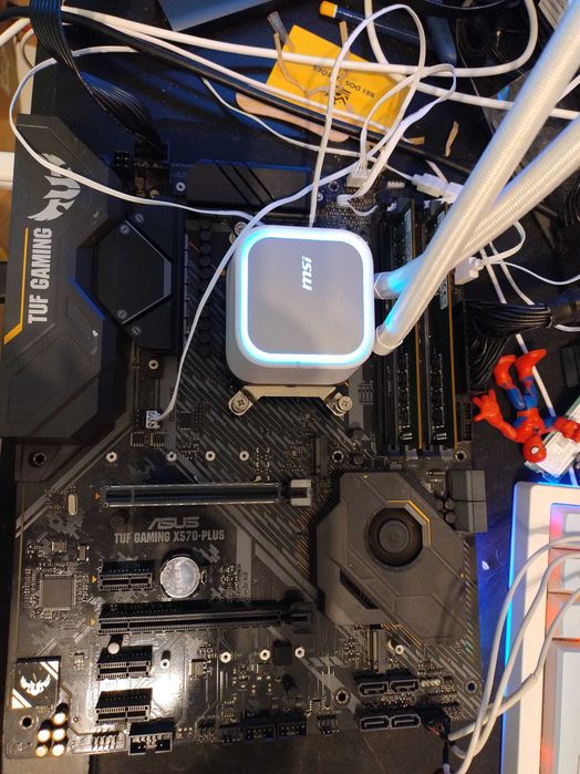 Conjunto de motherboard x570, 32gb RAM e Ryzen 5