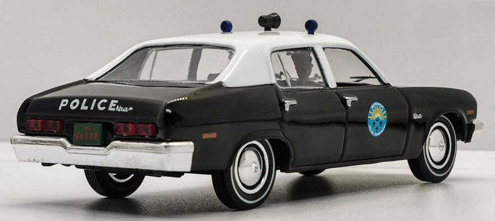 Model 1:43 Universal Hobbies 007 Chevrolet Nova – San Monique Police