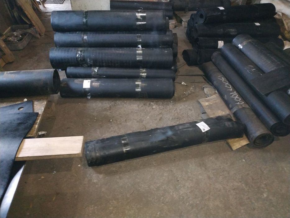 Подкладки уплотнители прокладки резины и резины с тканью.