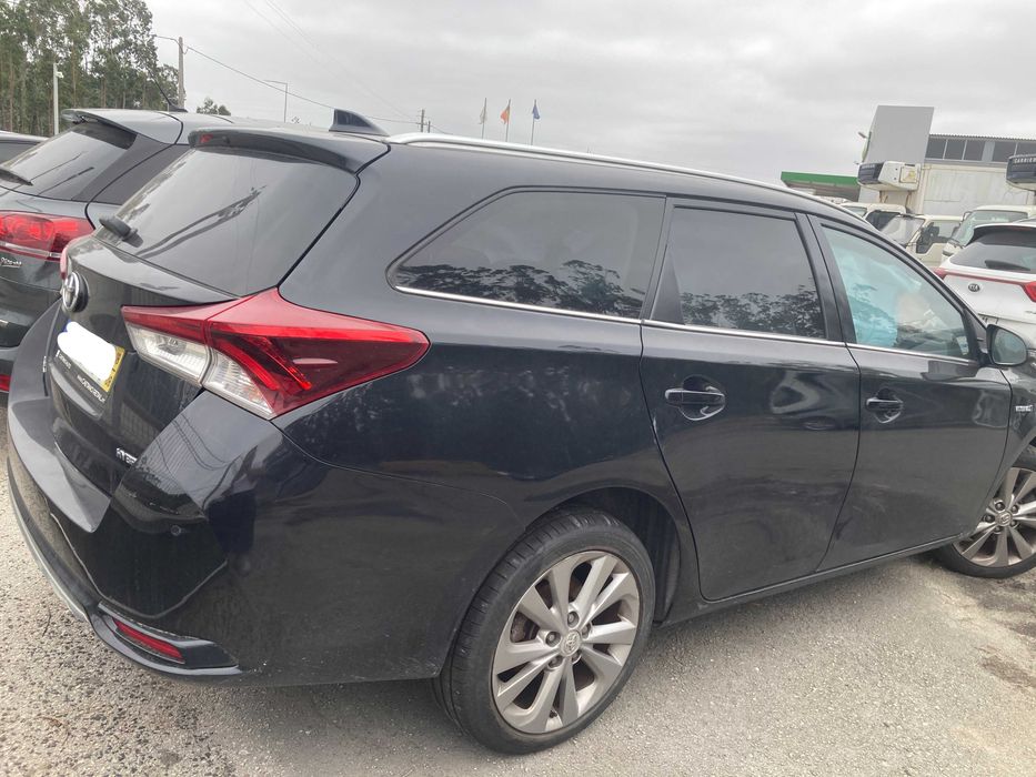 TOYOTA AURIS 2018 Hibrido