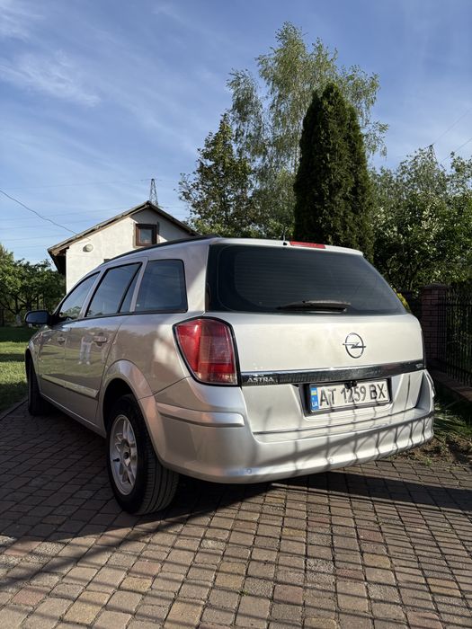 Автомобіль Opel Astra 2006 1.3 CDTI