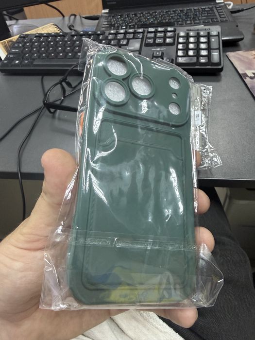 Продам чохол на iphone 17 pro