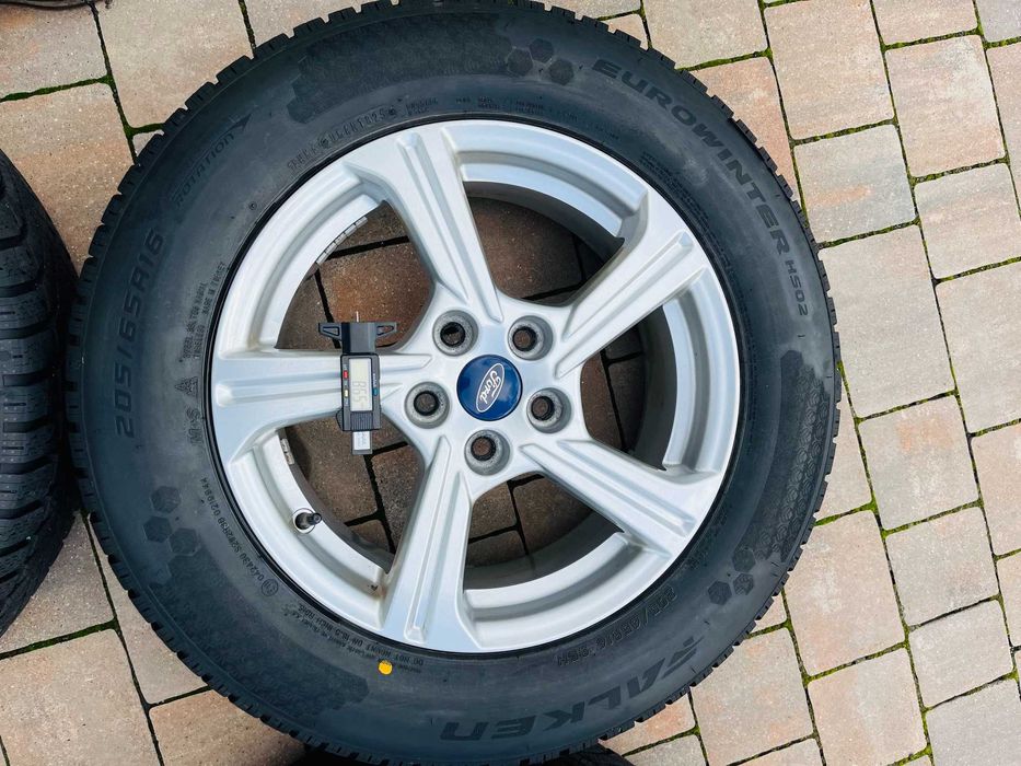 Oryginalne koła zimowe Ford Puma 16" 205/65R16 Falken Eurowinter HS02 | DOT 2025 | Stan BDB