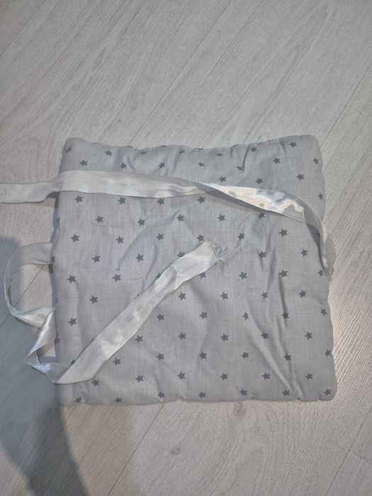 Захисні подушки на кроватку . Бортики