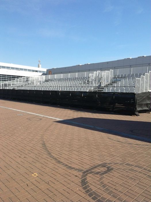Sceny małe i duże wynajem konstrukcje trybuny