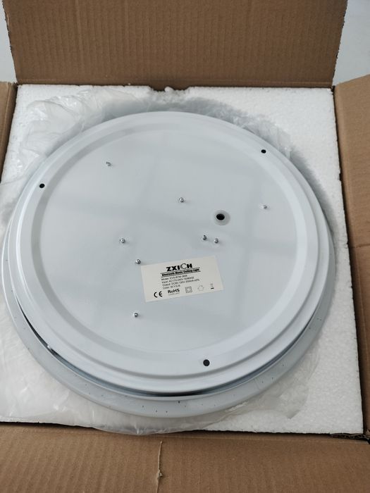 Candeeiro RGB com coluna bluetooth diâmetro 28cm