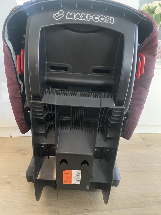 fotelik  samochodowy Maxicosi  9-18 kg