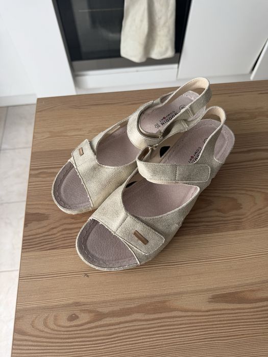 Sandalki Goodin