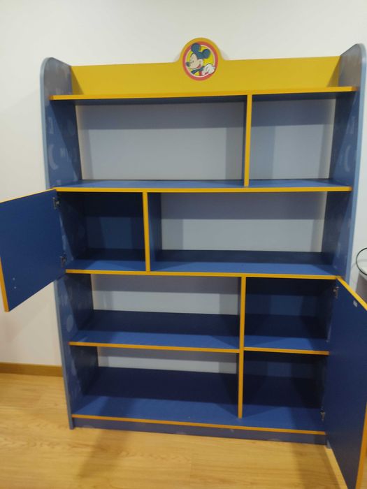 Quarto completo de rapaz Mickey