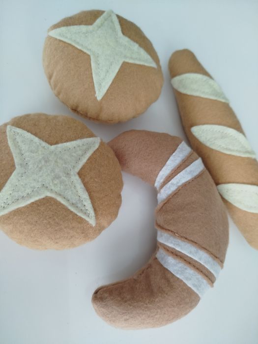 Pieczywo do zabawy z filcu