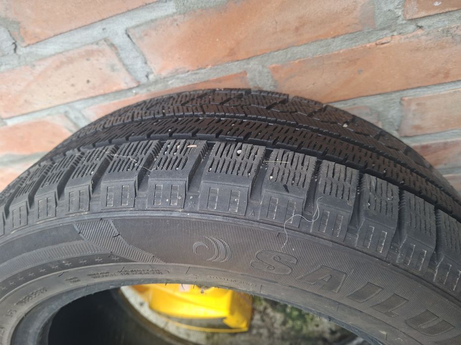 Зімні шини 225/55/R17