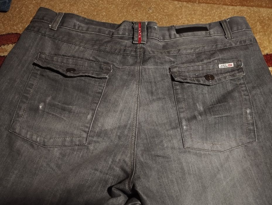 джинси з карманами