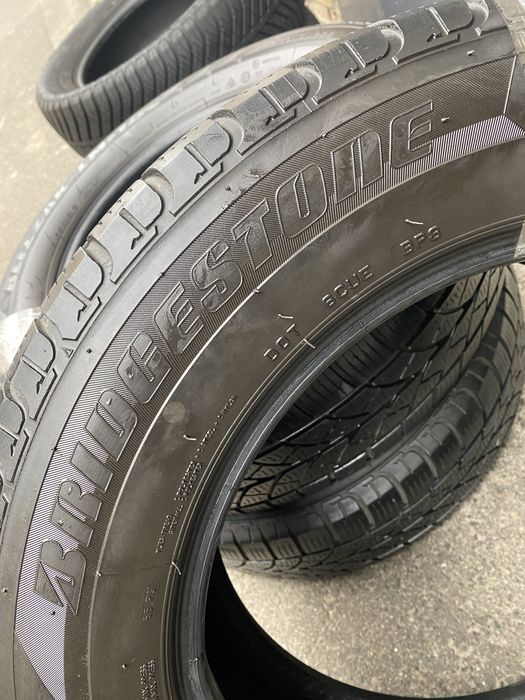 215/65 R16C Bridgestone Blizzak LM  пара  зимних шин.