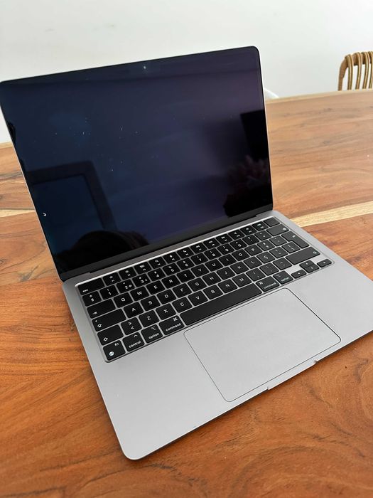 MacBook Air 13,6" M2 (2022) 8GB/256GB – Como Novo