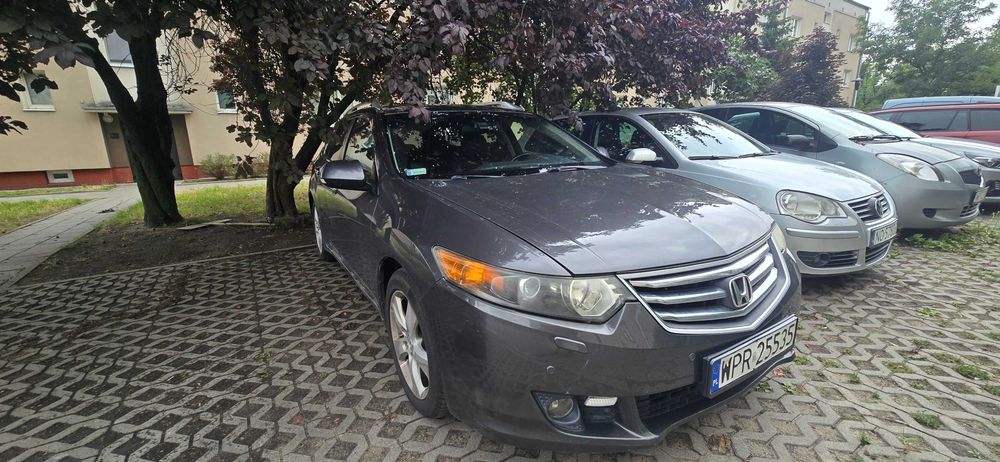 Honda Accord Executive 2.0 i-VTEC Executive | 2011 | Benzyna | 191 000 km|