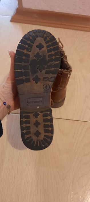 Черевички на дівчинку