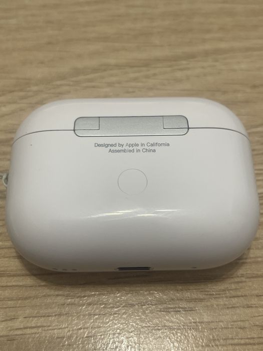 Безпровідні навушники AirPods Pro 2