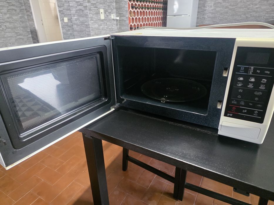 Micro-ondas Samsung GE732k