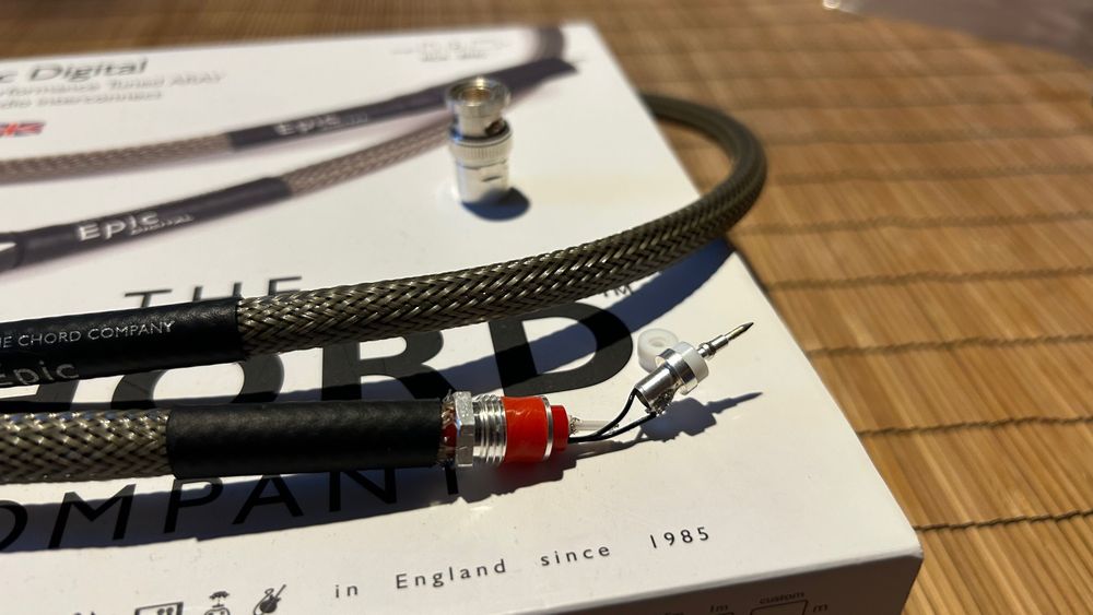 Chord Epic Digital Tuned ARAY BNC–RCA 1 m – do naprawy