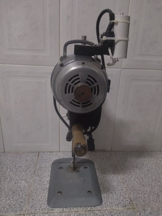 Máquina industrial de cortar tecido