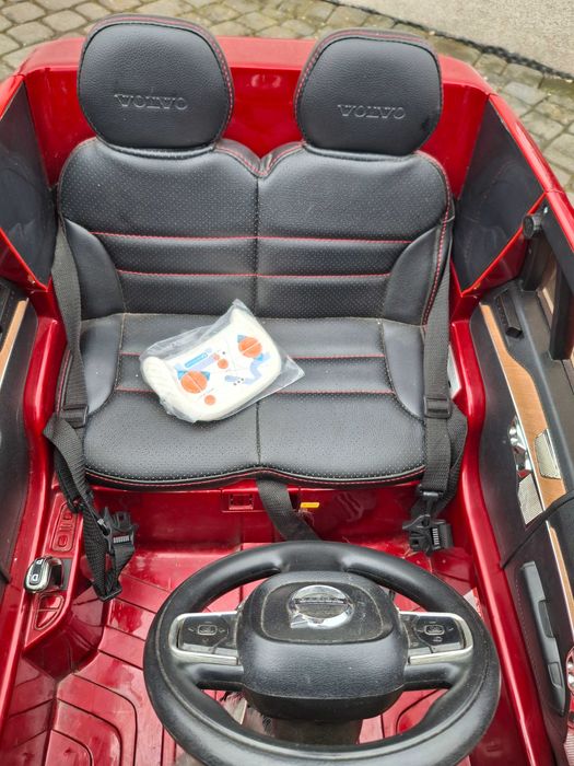 Auto na akumulator VOLVO XC90 dla dziecka
