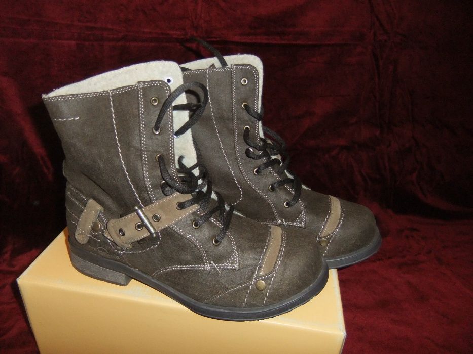 Продам новые из натуральной кожи оригинальные кроссовки LIWYC.