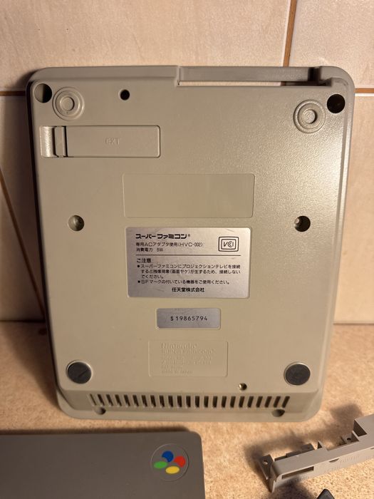 Elementy obudowy Nintendo Super Famicom / SNES