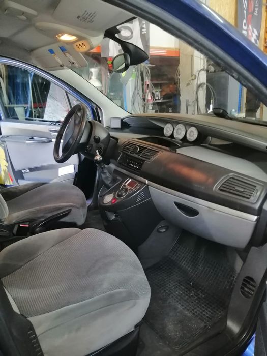 Peugeot 807 2.2 hdi