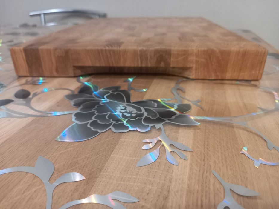 Пpодам кухонную  доску дубовую торцевую