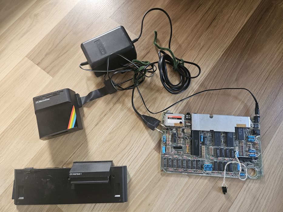 ZX Spectrum +, Plyta główna, zasilacz, pudełko, interface1, microdrive