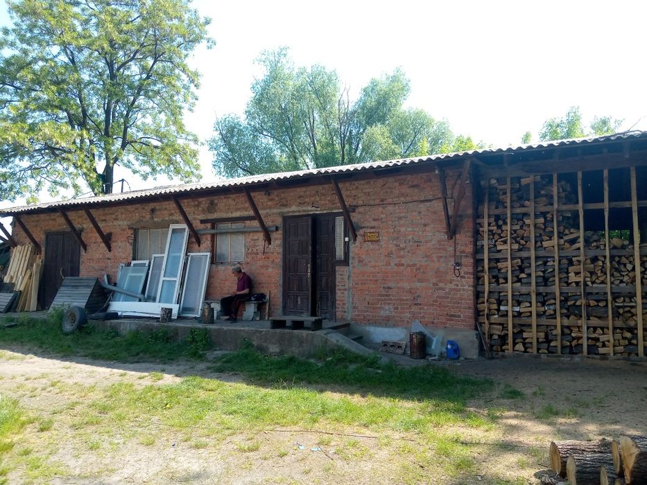 Продаж столярного цеху, Малин