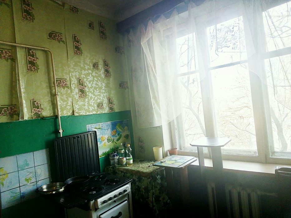 Окрема кімната, (без хазяїна) на Патріотичній 32, 3500грн.включені ком