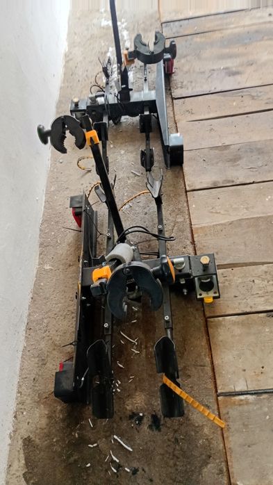 Bagażnik do przewozu rowerów na hak uchylny